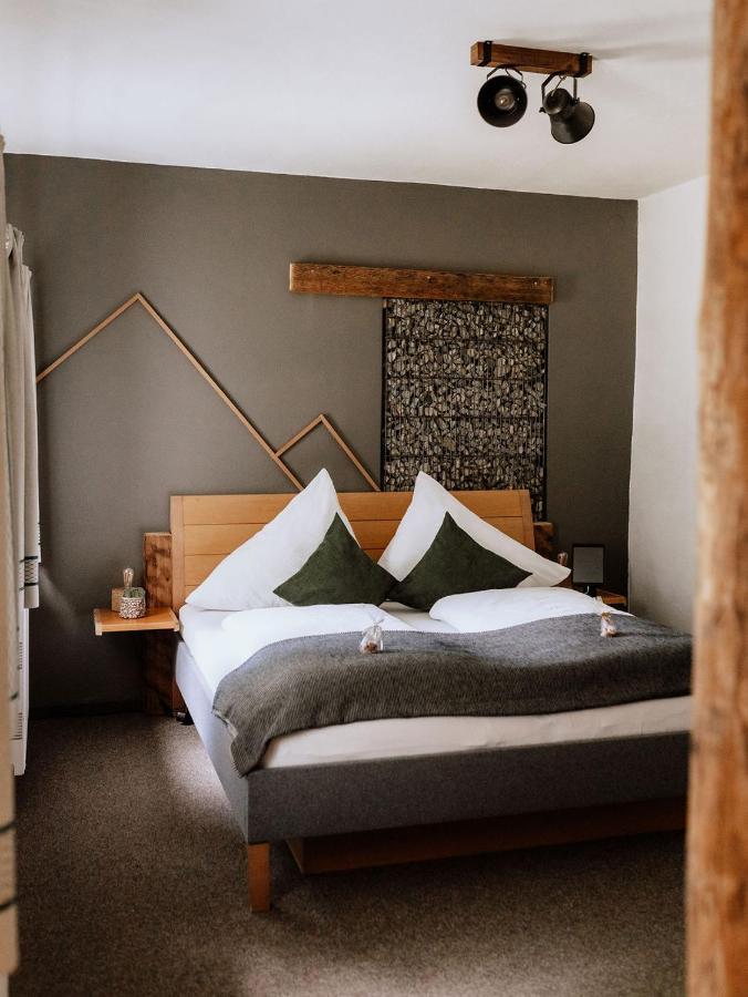 Das Schutzhaus-Bed And Breakfast-Dein Basislager Im Salzkammergut บาดเอาส์ซี ภายนอก รูปภาพ